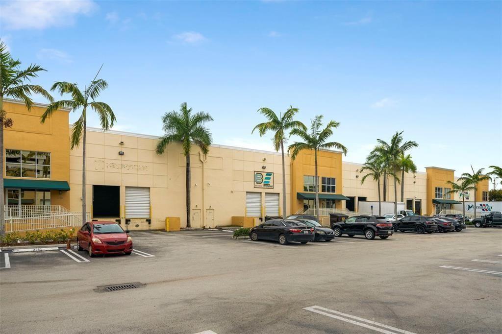 Ver detalles 3530 / 0 sq. ft. $ 2026-04-21 0 foto