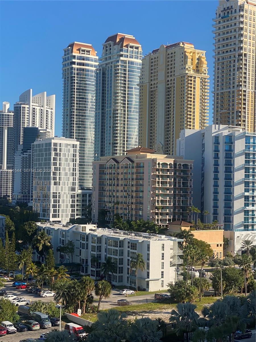 See details 1206 1 / 2 938 sq. ft. $ 2026-01-23 0 Photo