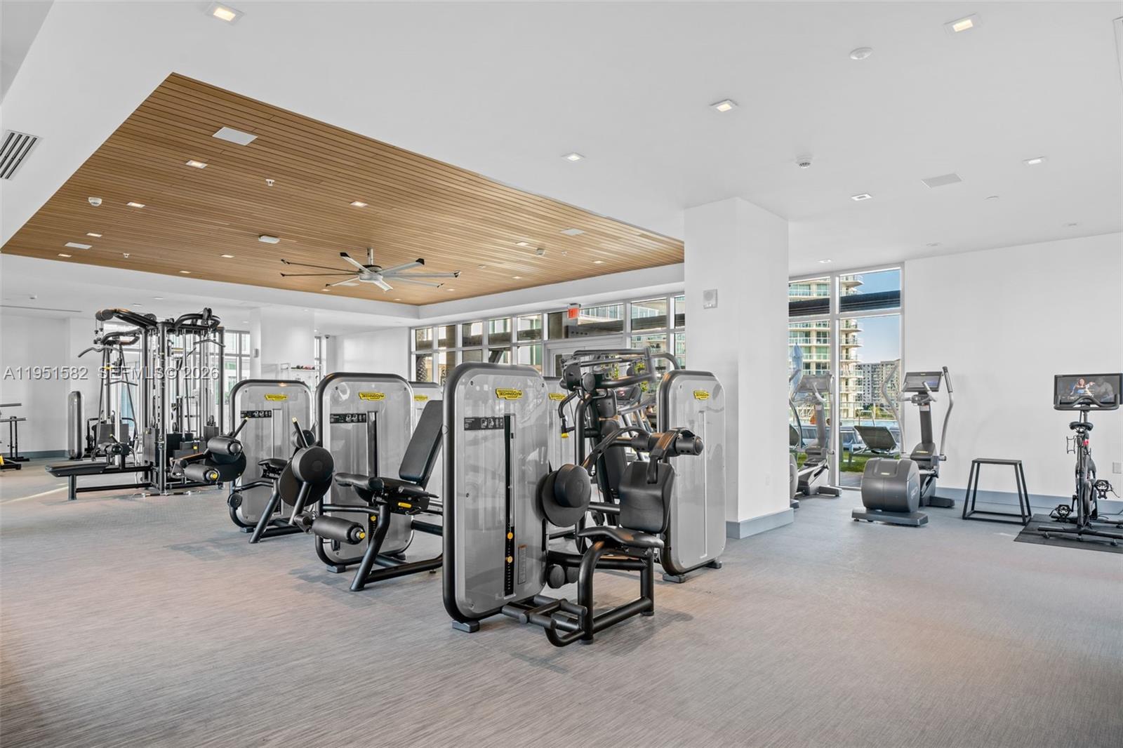 5-LPH04 4 / 5 3877 sq. ft. $ 2026-01-23 0 Photo