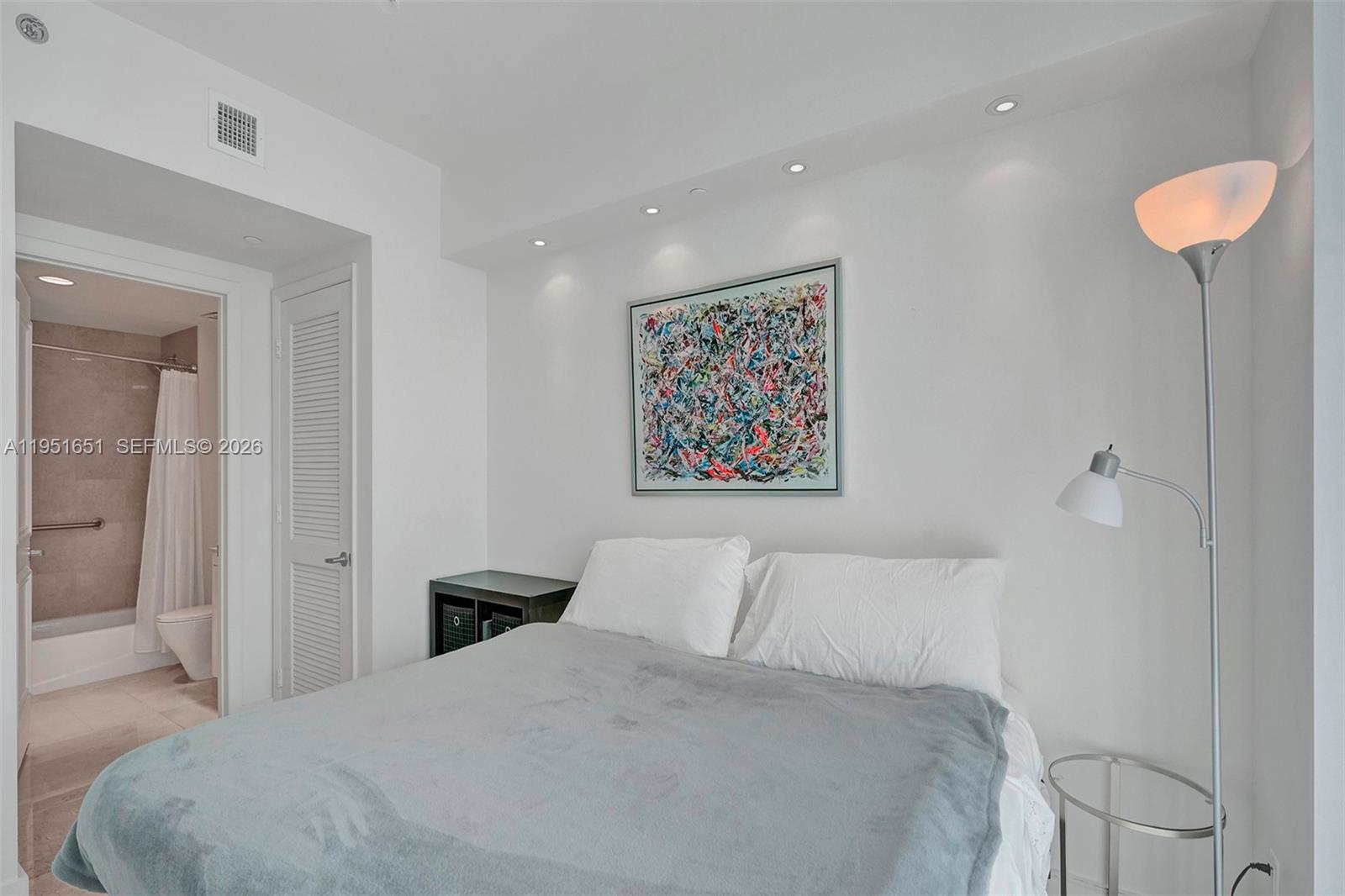 Photo of 2711 Ocean Dr #2306, Hollywood, Florida, 33019 -