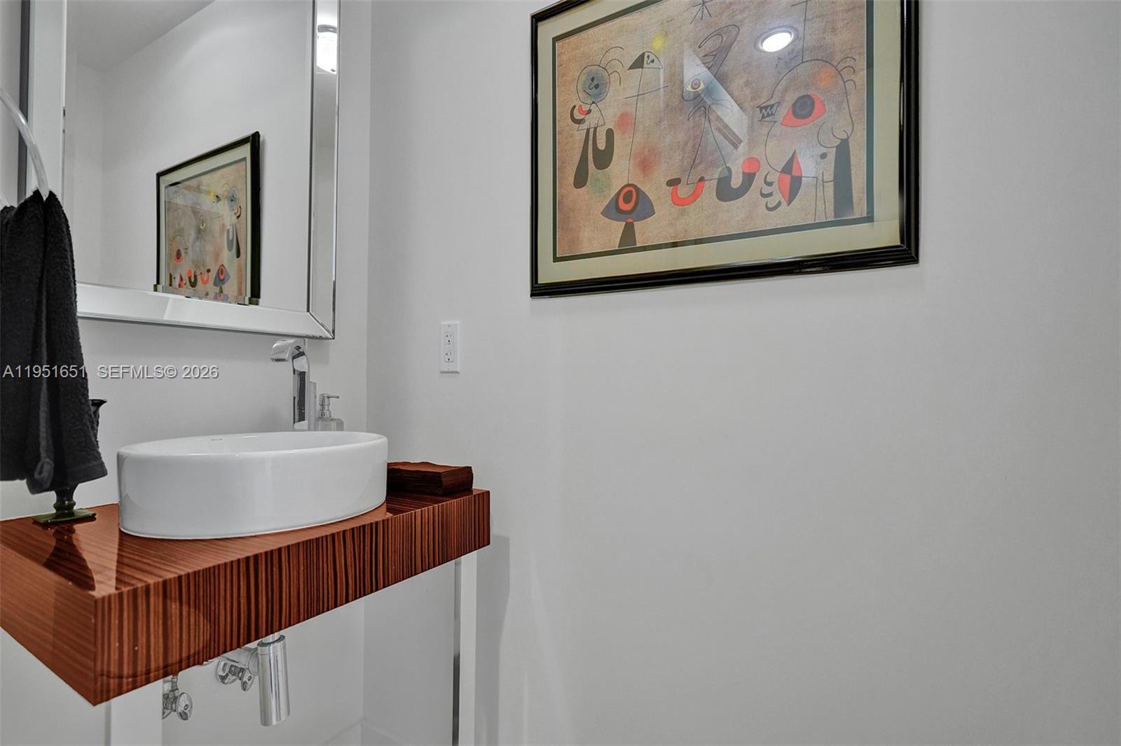 Photo of 2711 Ocean Dr #2306, Hollywood, Florida, 33019 -