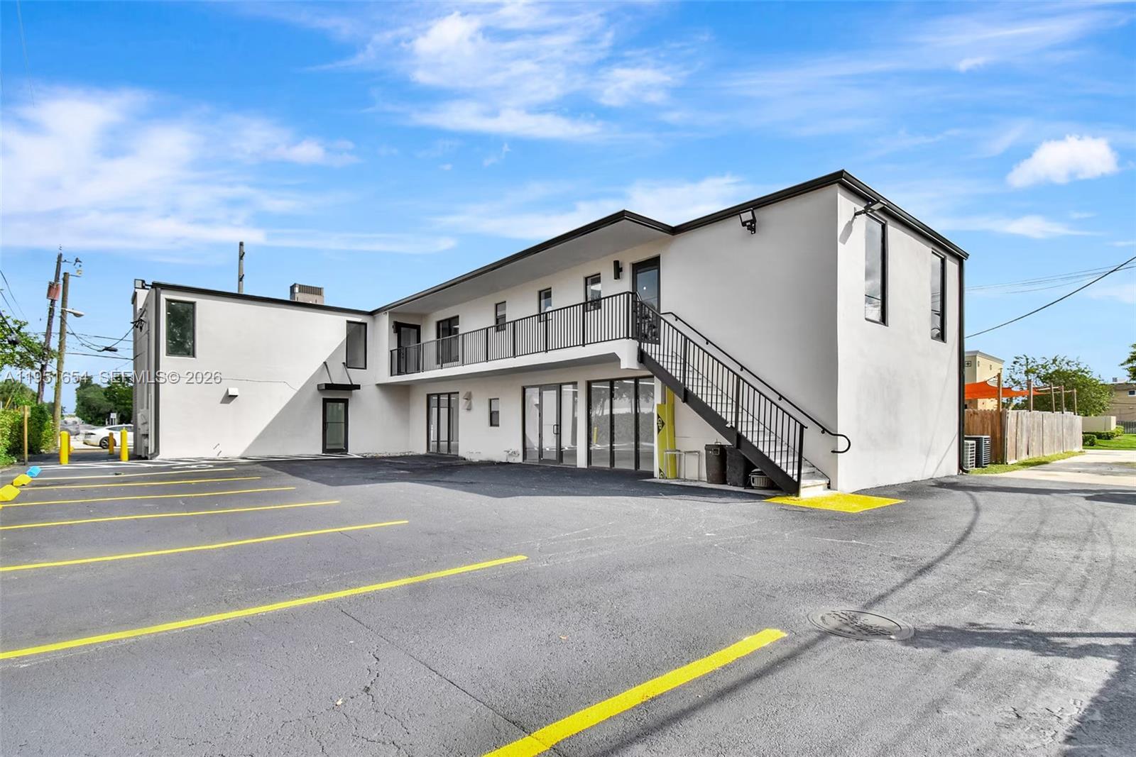   /   sq. ft. $ 2026-01-23 0 foto