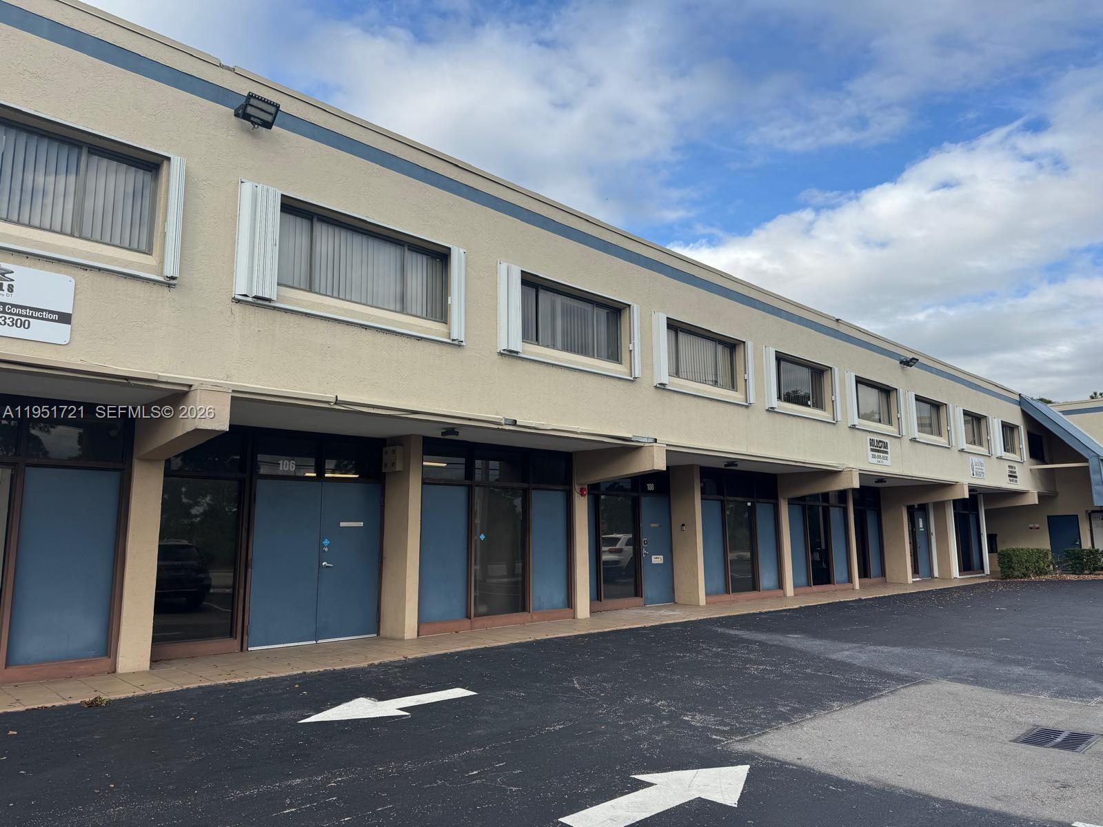 107/108  /   sq. ft. $ 2026-01-23 0 Photo