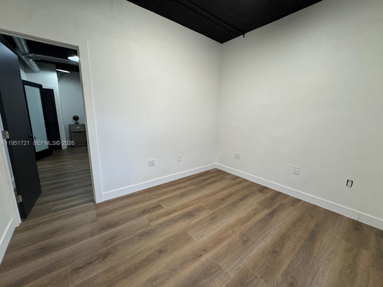 107/108  /   sq. ft. $ 2026-01-23 0 Photo