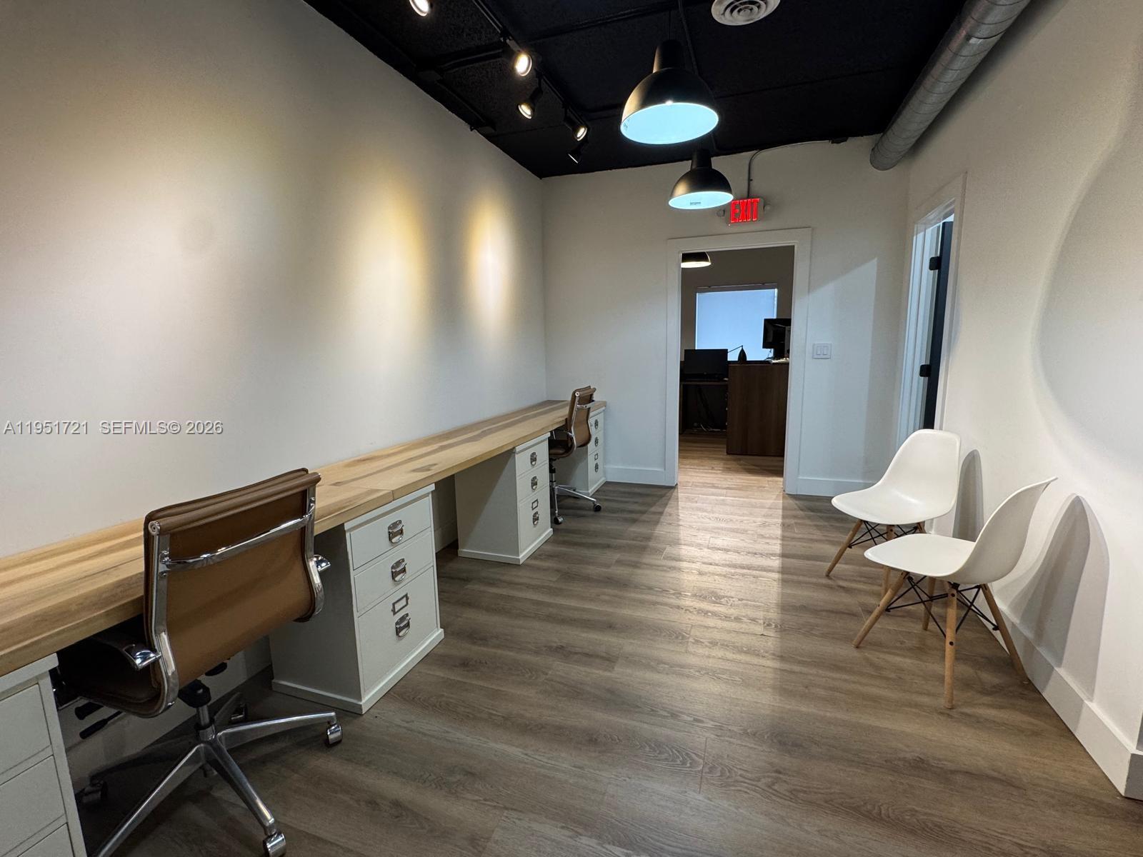 107/108  /   sq. ft. $ 2026-01-23 0 Photo