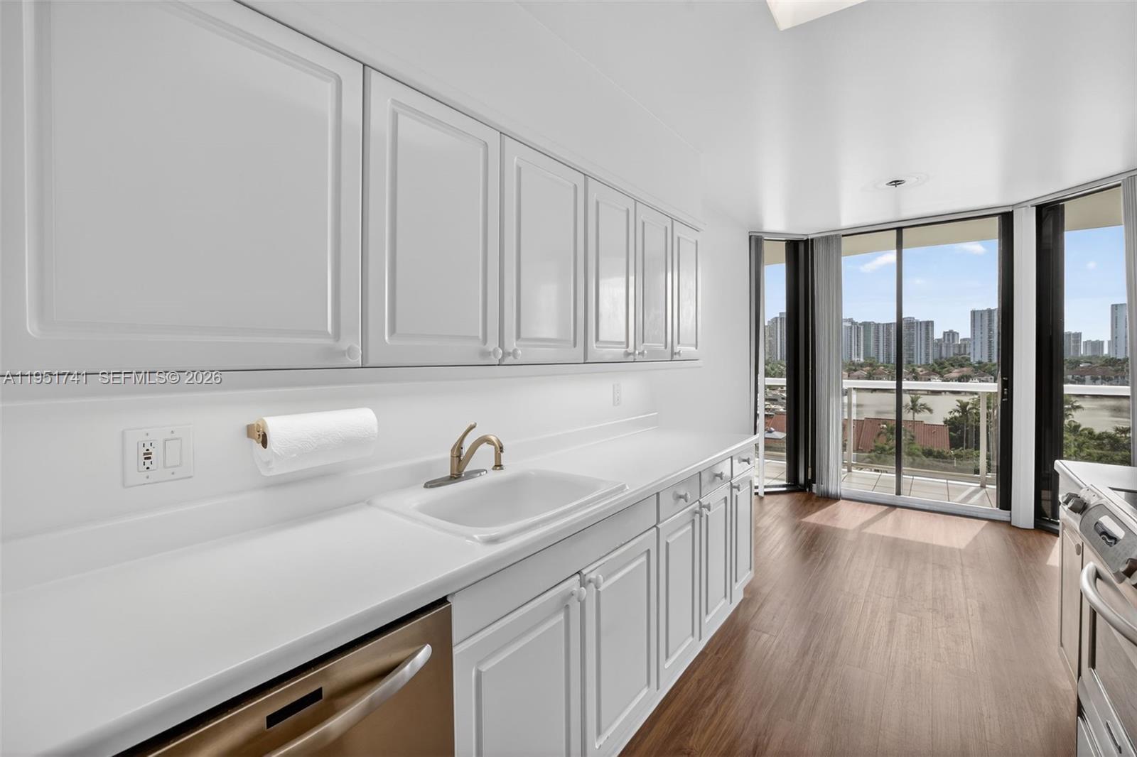 Photo of 3640 Yacht Club Dr #708, Aventura, Florida, 33180 -