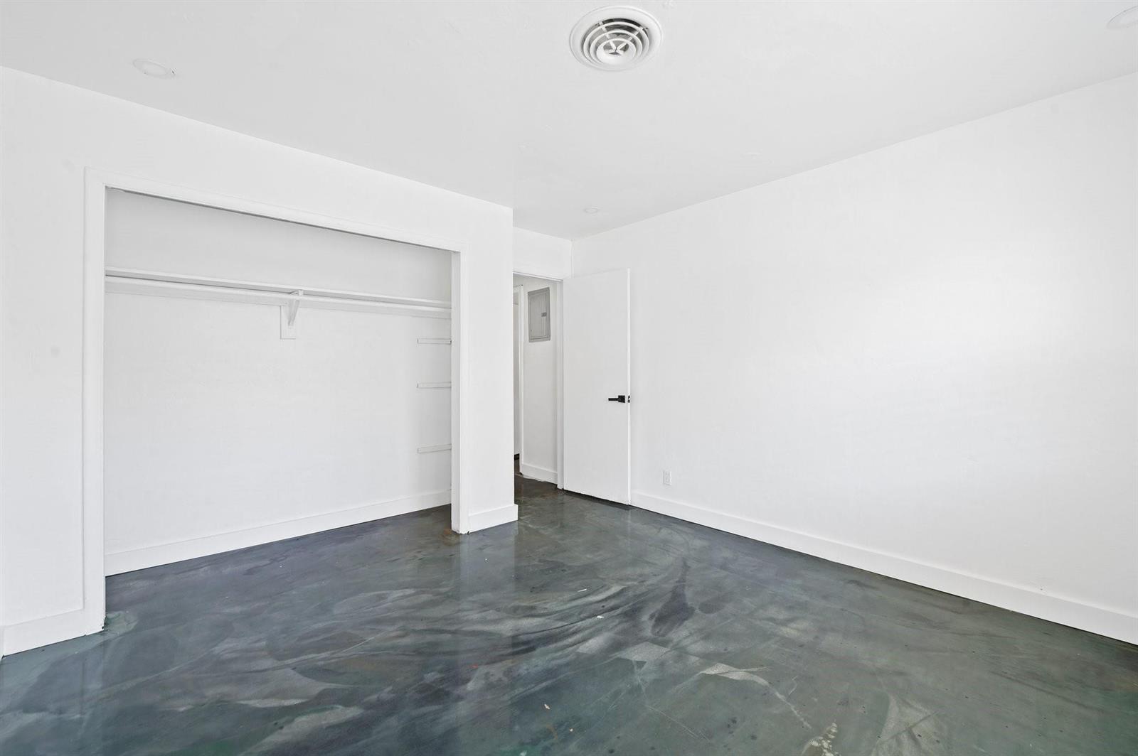 Ver detalles / 0 3441 sq. ft. $ 2026-05-27 0 foto