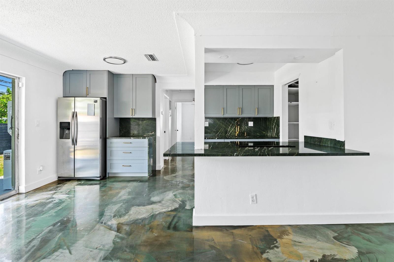 Ver detalles / 0 3441 sq. ft. $ 2026-05-27 0 foto