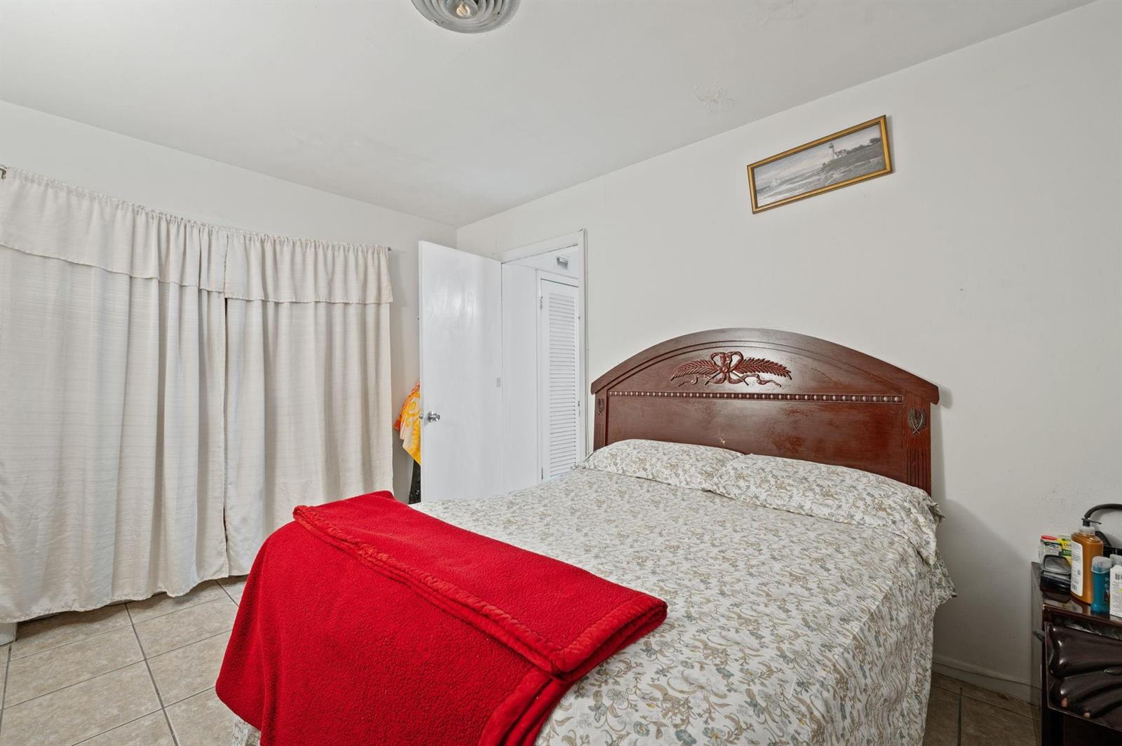 Ver detalles / 0 3441 sq. ft. $ 2026-05-27 0 foto