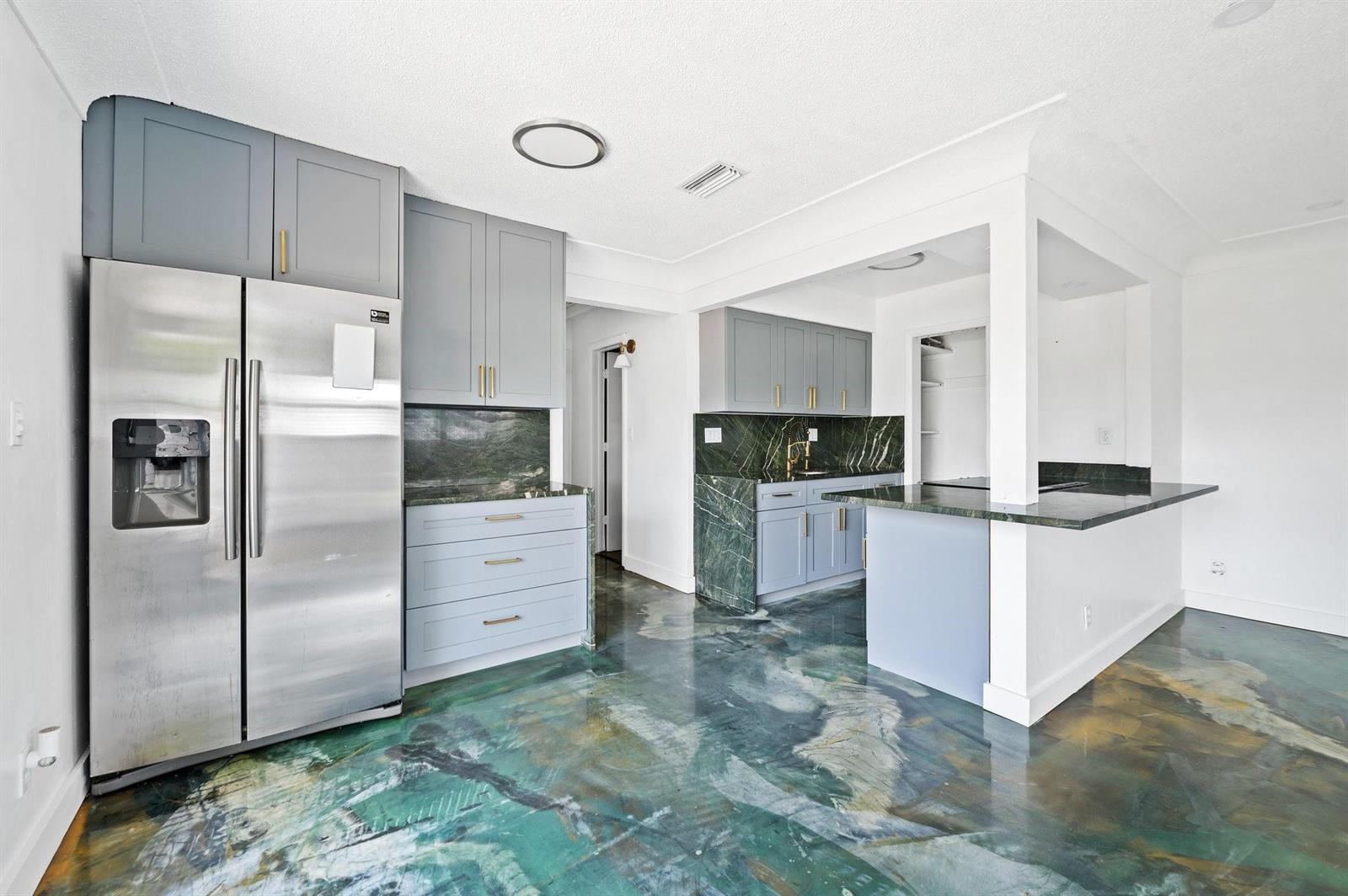 Ver detalles / 0 3441 sq. ft. $ 2026-05-27 0 foto