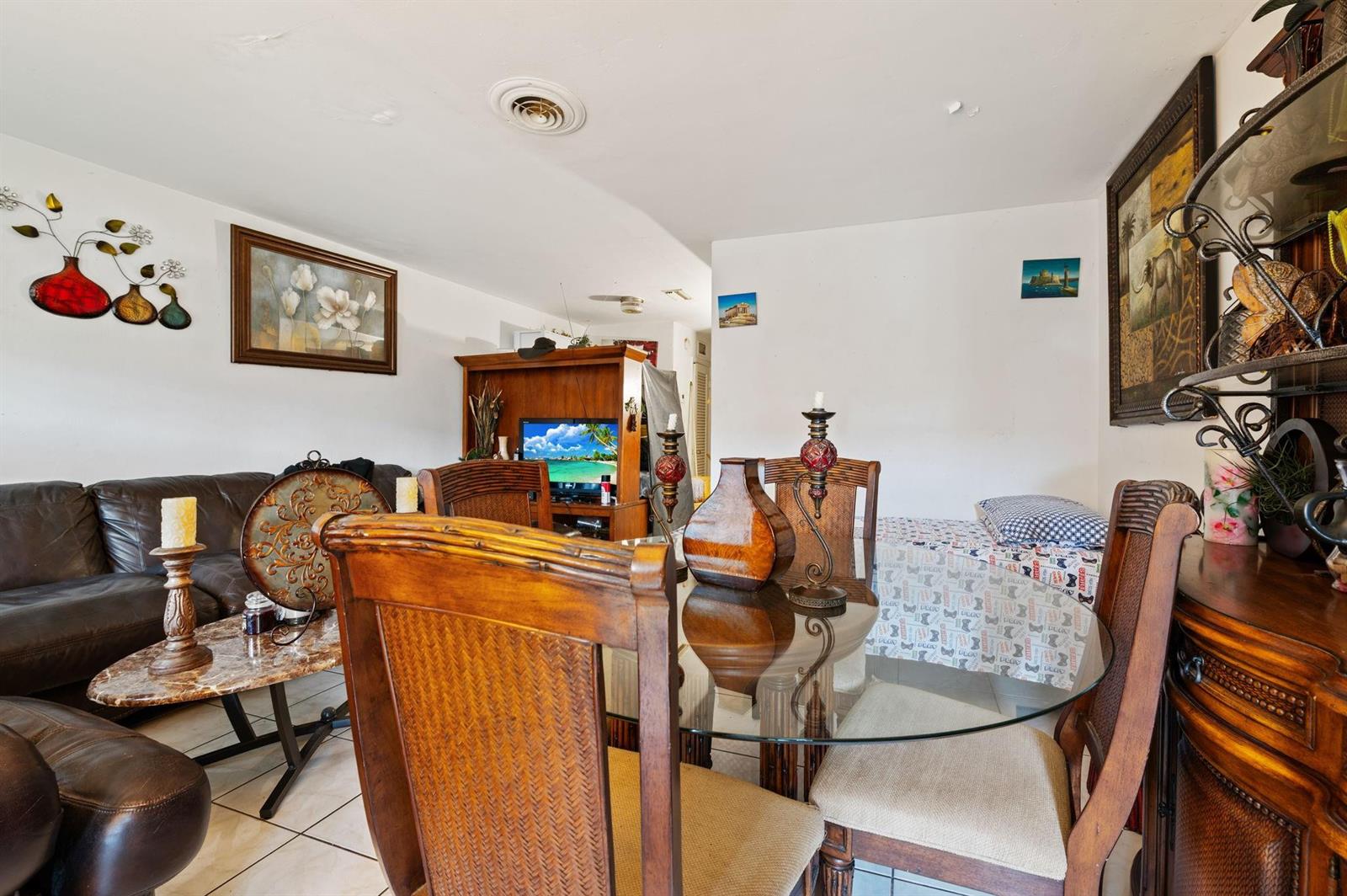 Ver detalles / 0 3441 sq. ft. $ 2026-05-27 0 foto