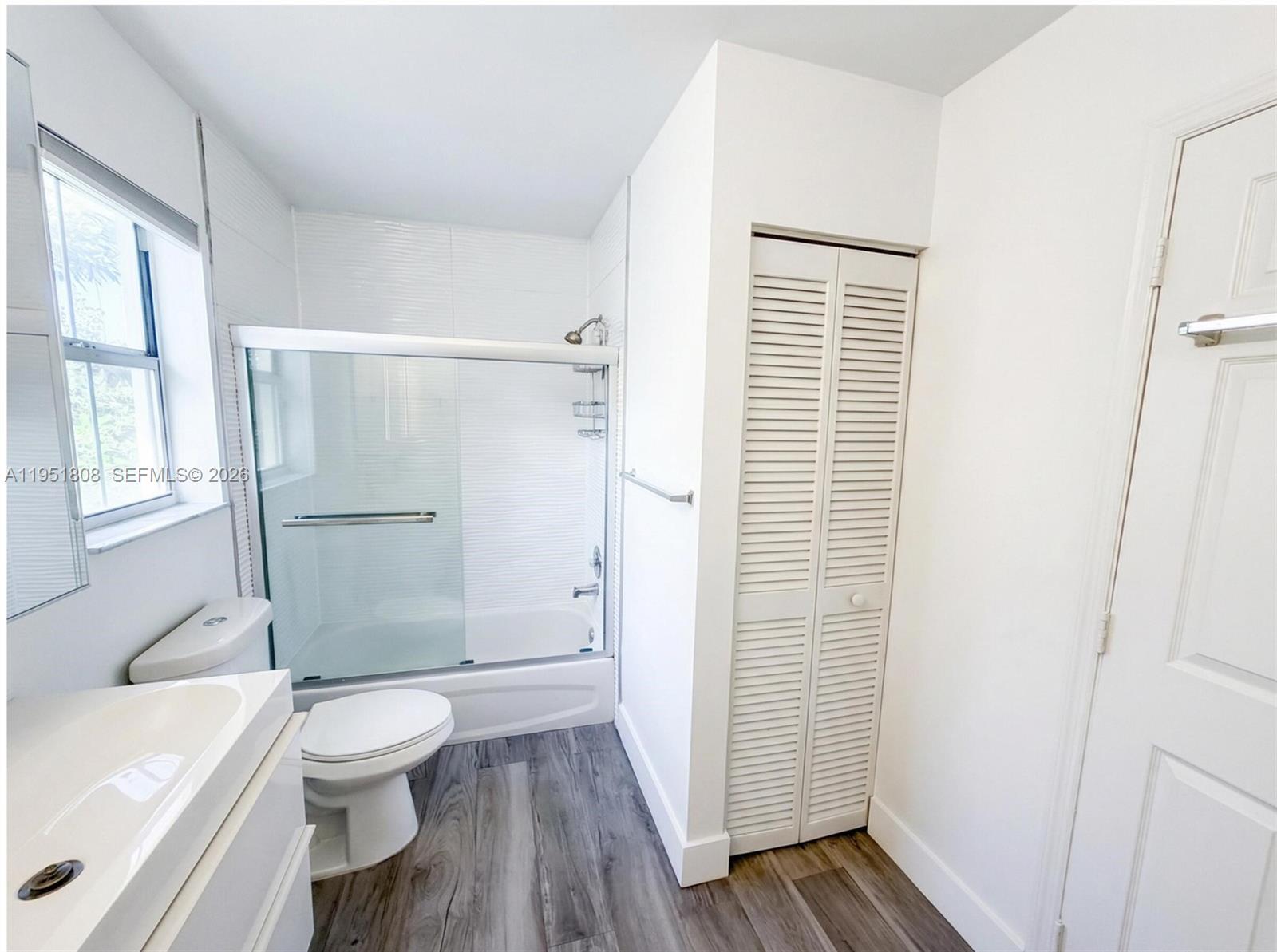 Photo of 1145 Lake St  (1145), Hollywood, Florida, 33019 - 