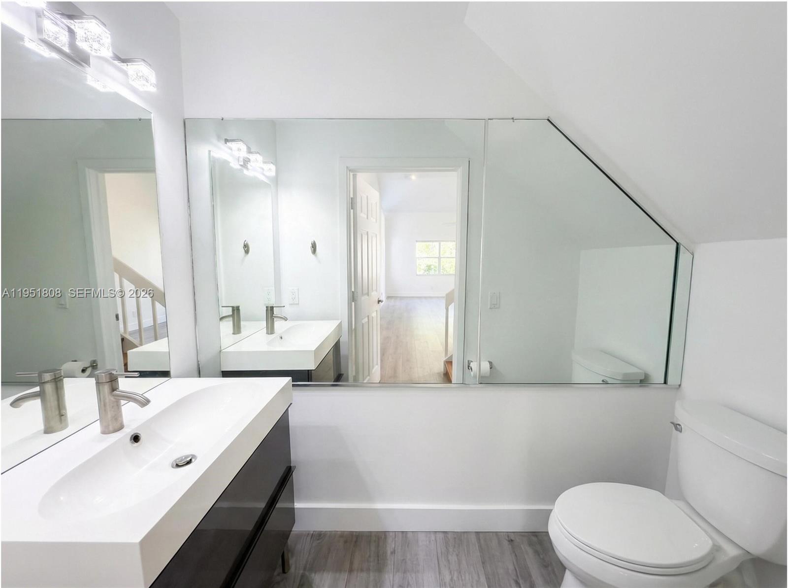 Photo of 1145 Lake St  (1145), Hollywood, Florida, 33019 - 