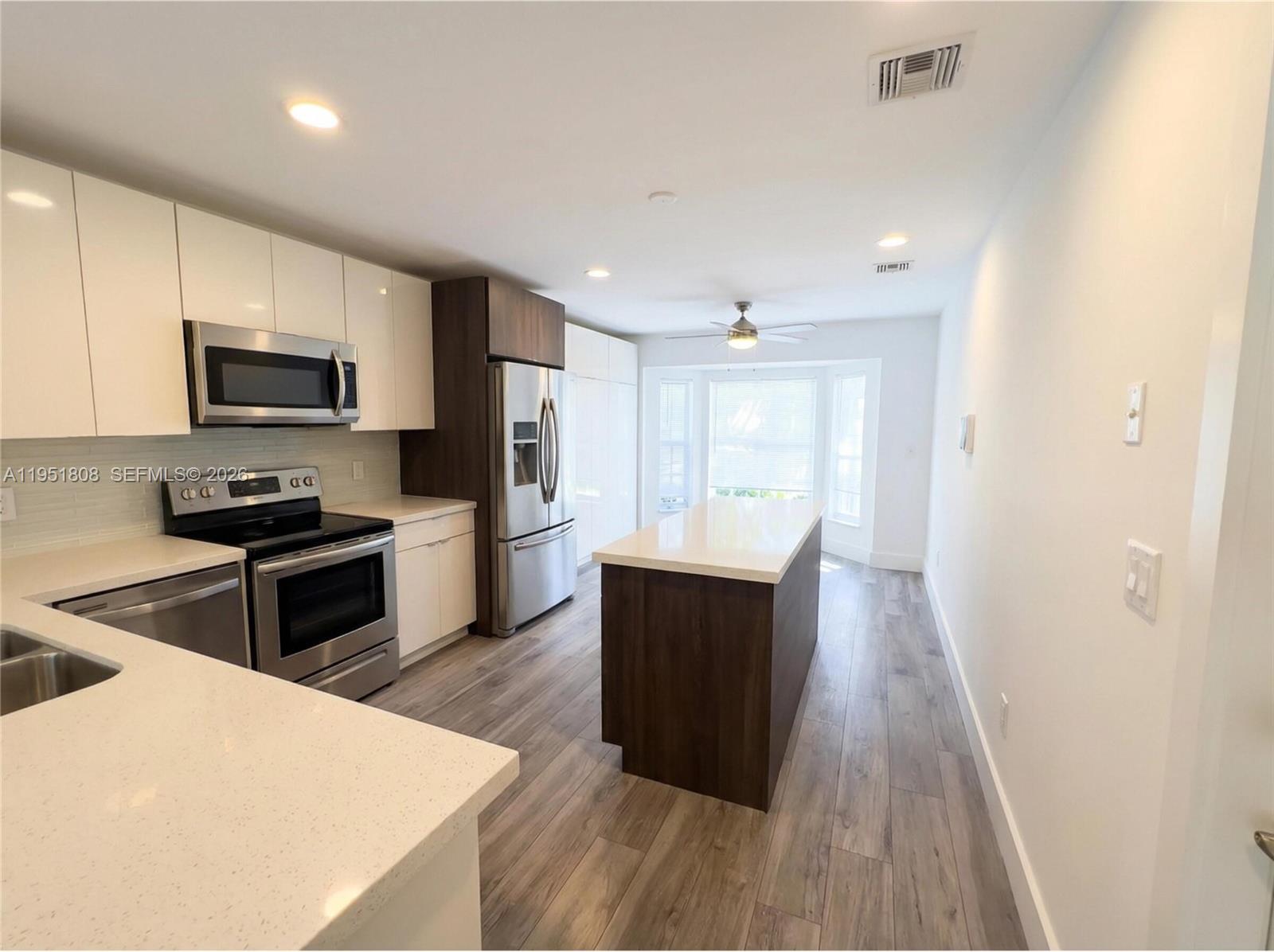 Photo of 1145 Lake St  (1145), Hollywood, Florida, 33019 - 