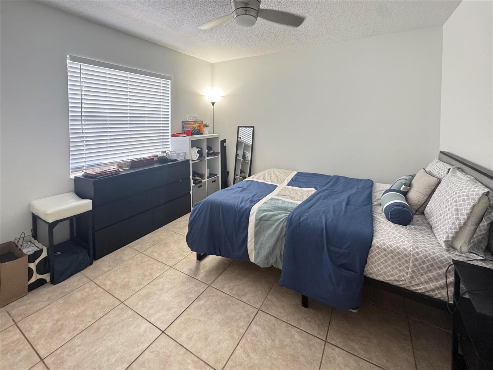   / 0 1982 sq. ft. $ 2026-05-06 0 foto