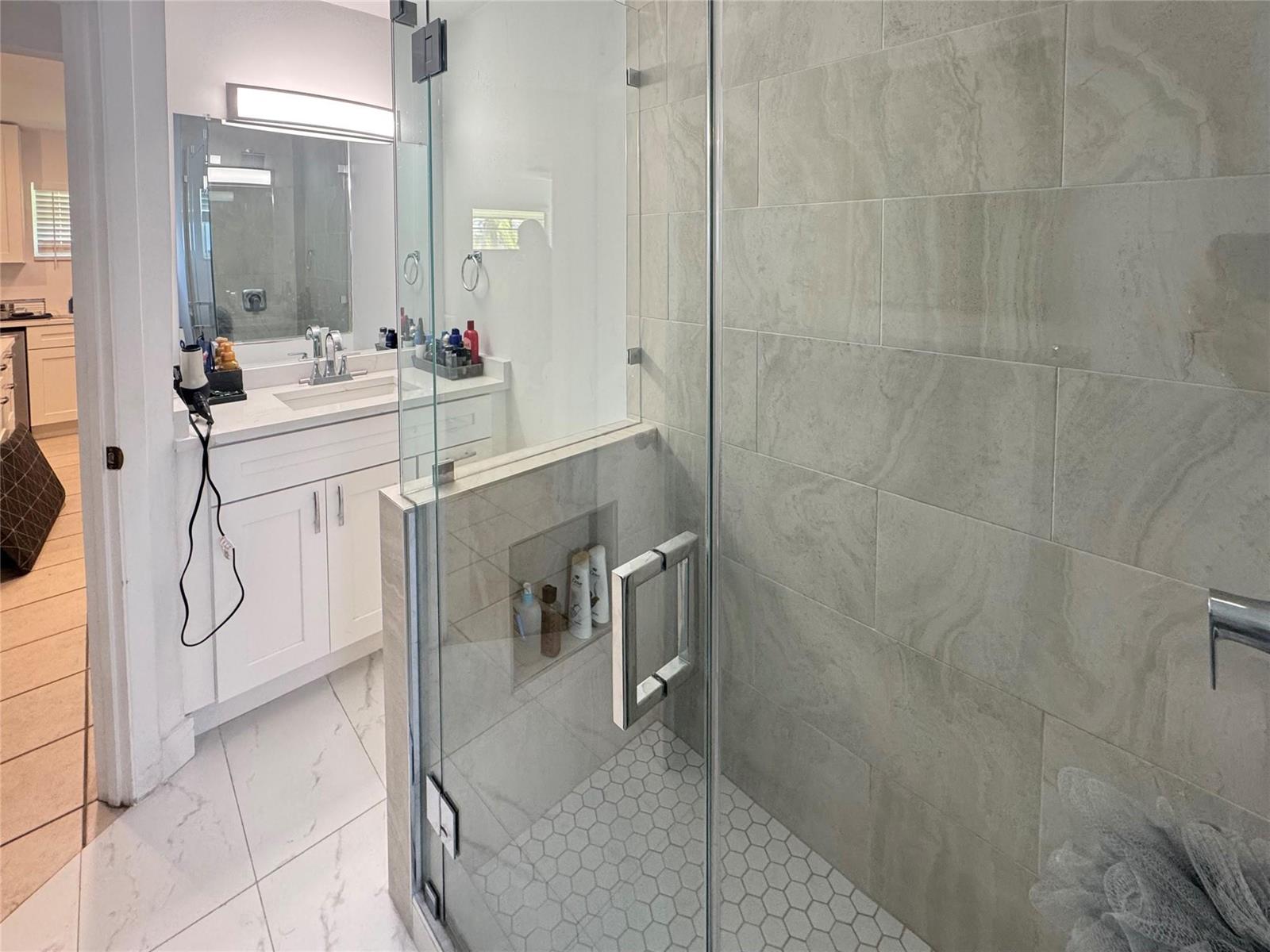  / 0 1982 sq. ft. $ 2026-05-06 0 foto