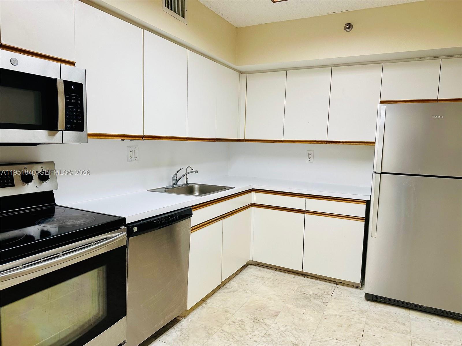 Photo of 3600 Mystic Pointe Dr #1117, Aventura, Florida, 33180 -