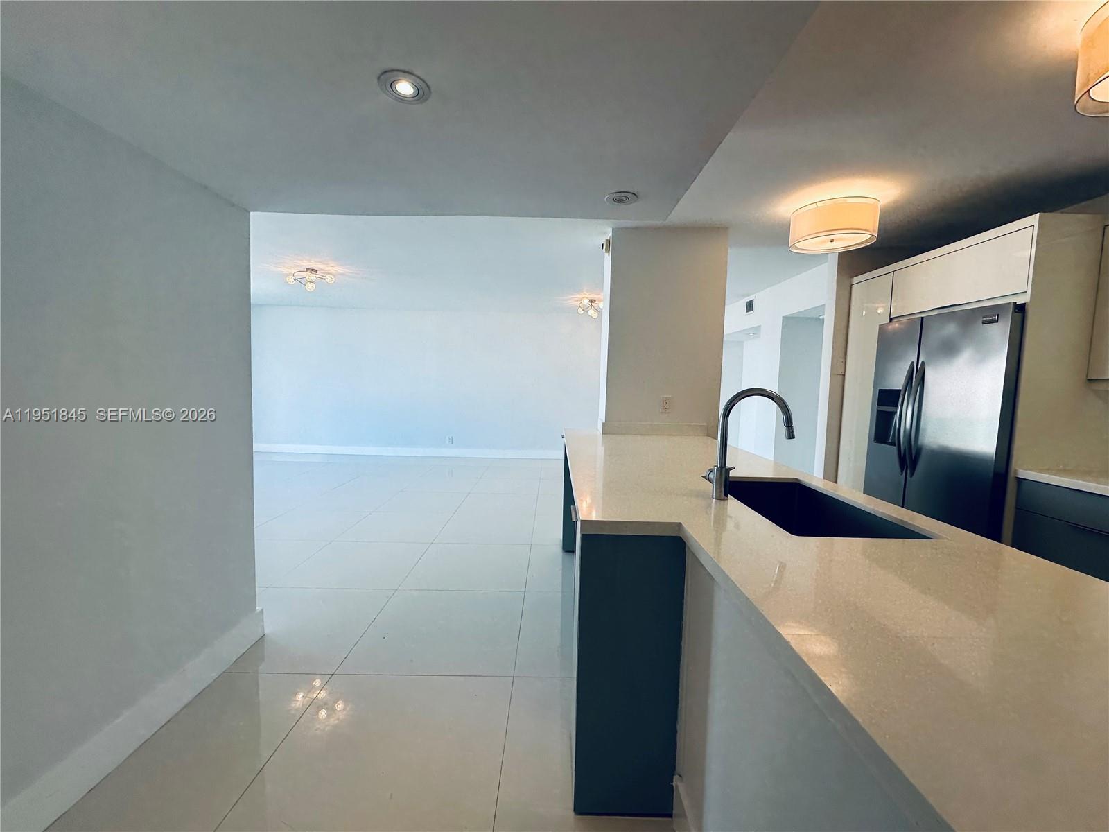 Подробнее 1528 2 / 2 1521 кв.футов $ 2026-01-26 0 Фото