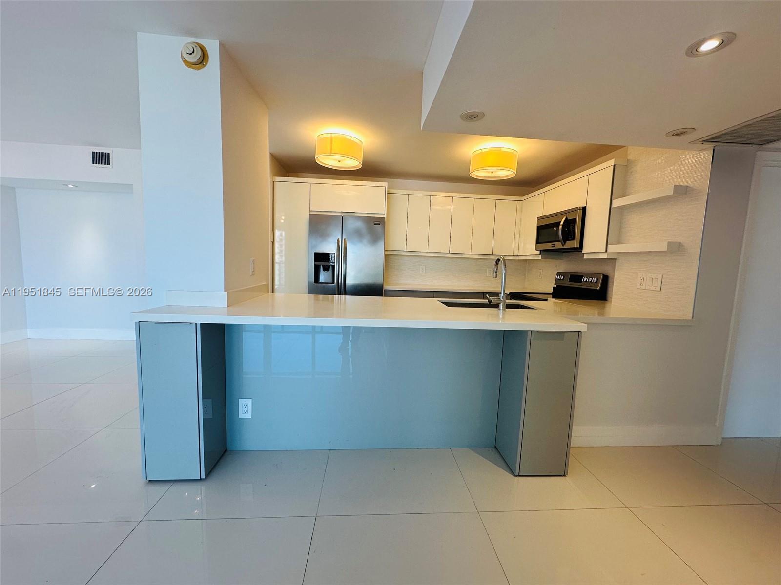 Подробнее 1528 2 / 2 1521 кв.футов $ 2026-01-26 0 Фото