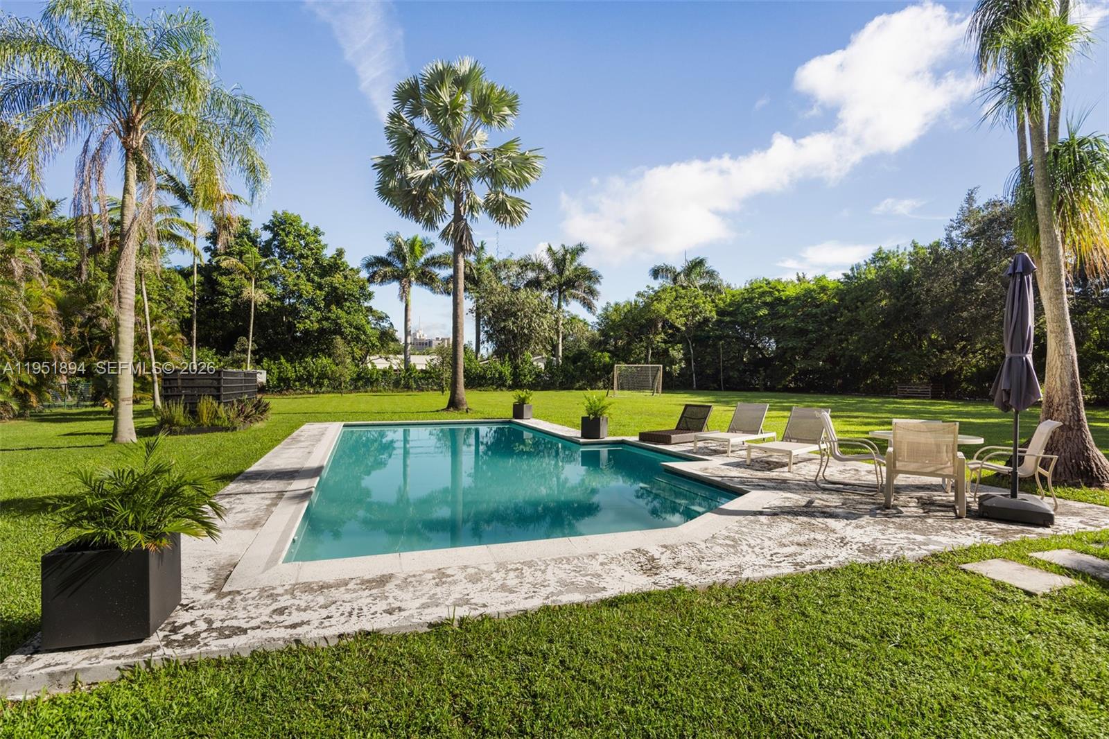 See details / sq. ft. $ 2026-01-23 0 Photo