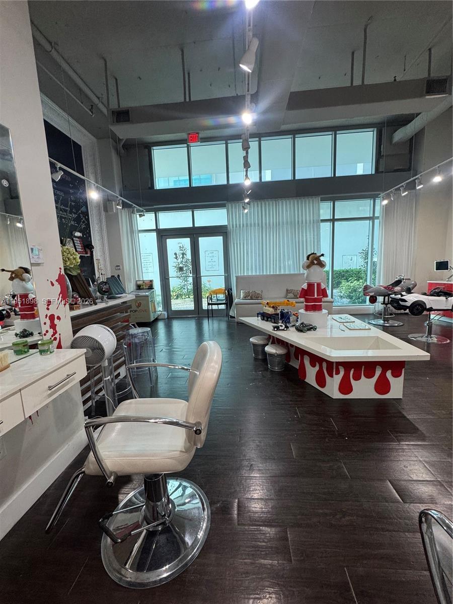 Подробнее / кв.футов $ 2026-01-23 0 Фото