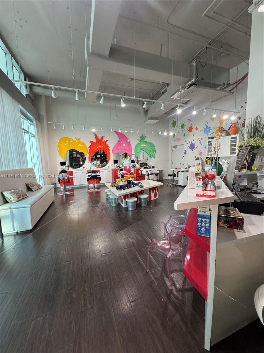 Подробнее / кв.футов $ 2026-01-23 0 Фото