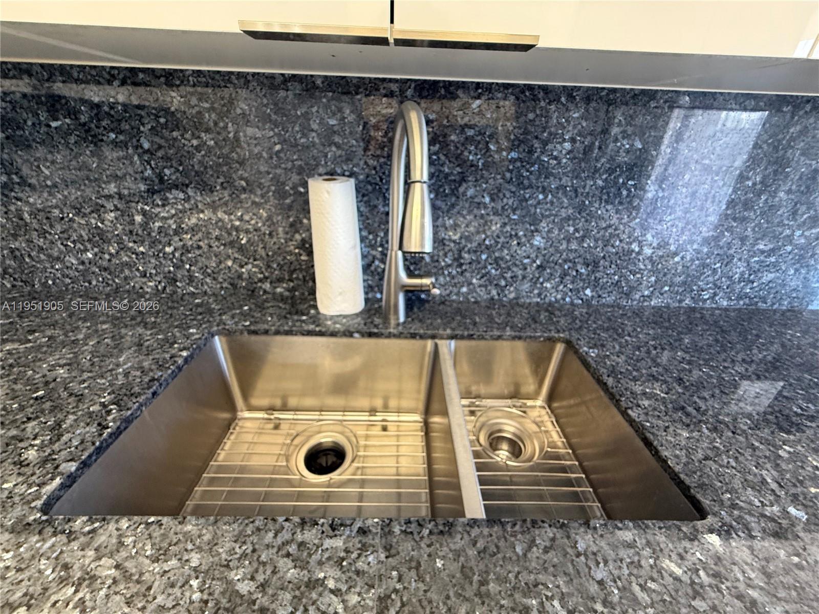 See details 714 1 / 2 896 sq. ft. $ 2026-01-23 0 Photo