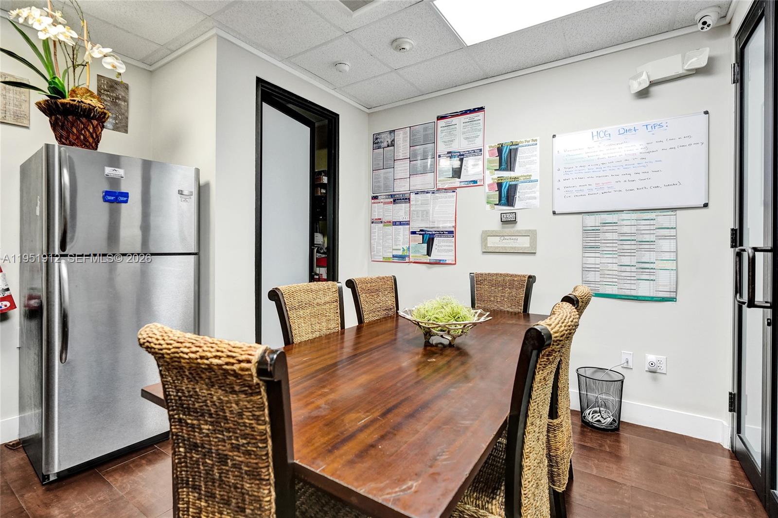 B  /   sq. ft. $ 2026-01-23 0 foto