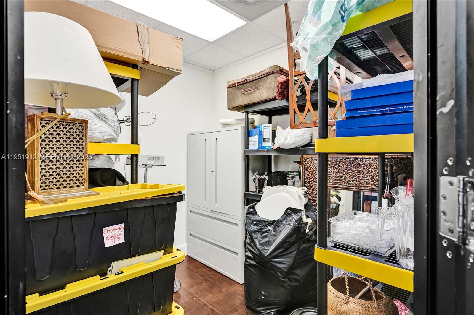 B  /   sq. ft. $ 2026-01-23 0 foto