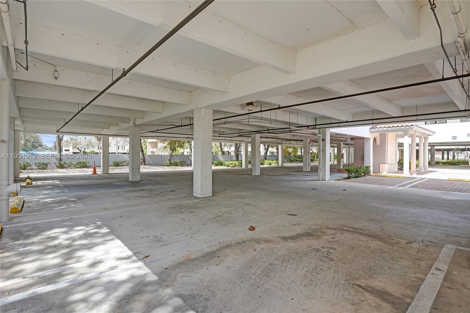 B  /   sq. ft. $ 2026-01-23 0 foto