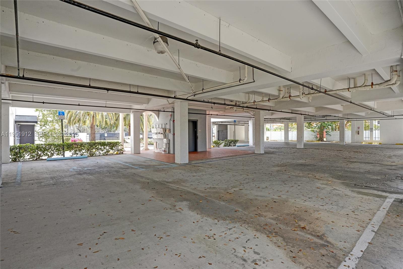 B  /   sq. ft. $ 2026-01-23 0 foto