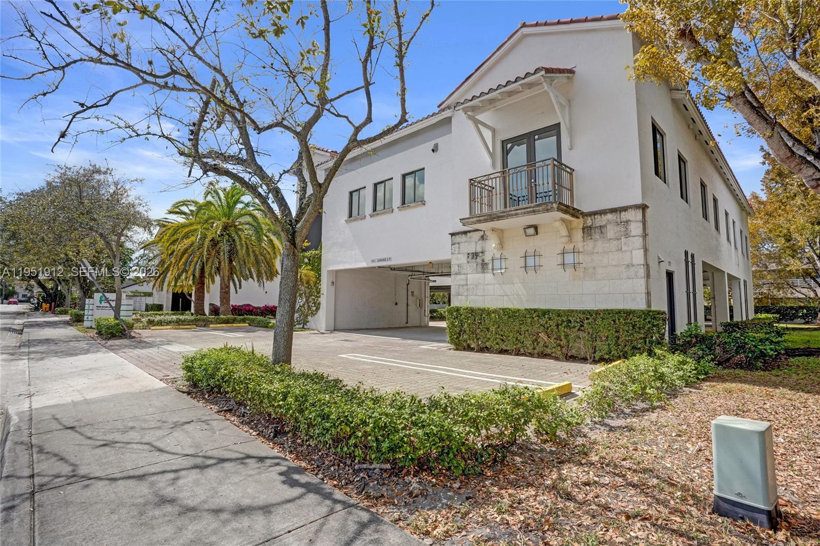 B  /   sq. ft. $ 2026-01-23 0 foto