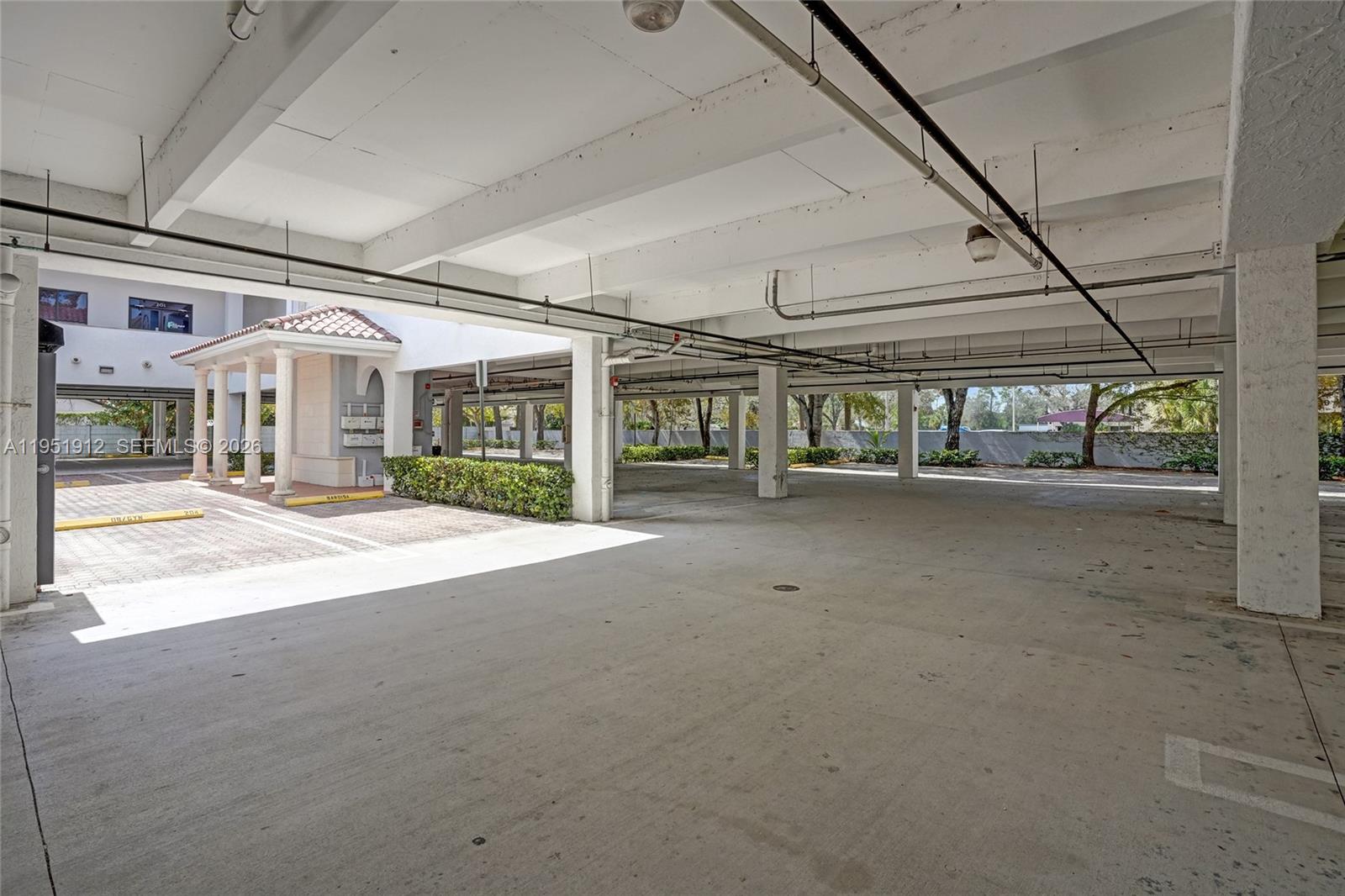 B  /   sq. ft. $ 2026-01-23 0 foto