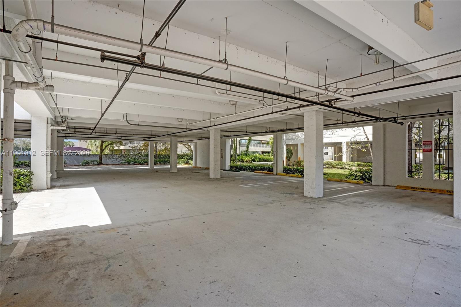 B  /   sq. ft. $ 2026-01-23 0 foto