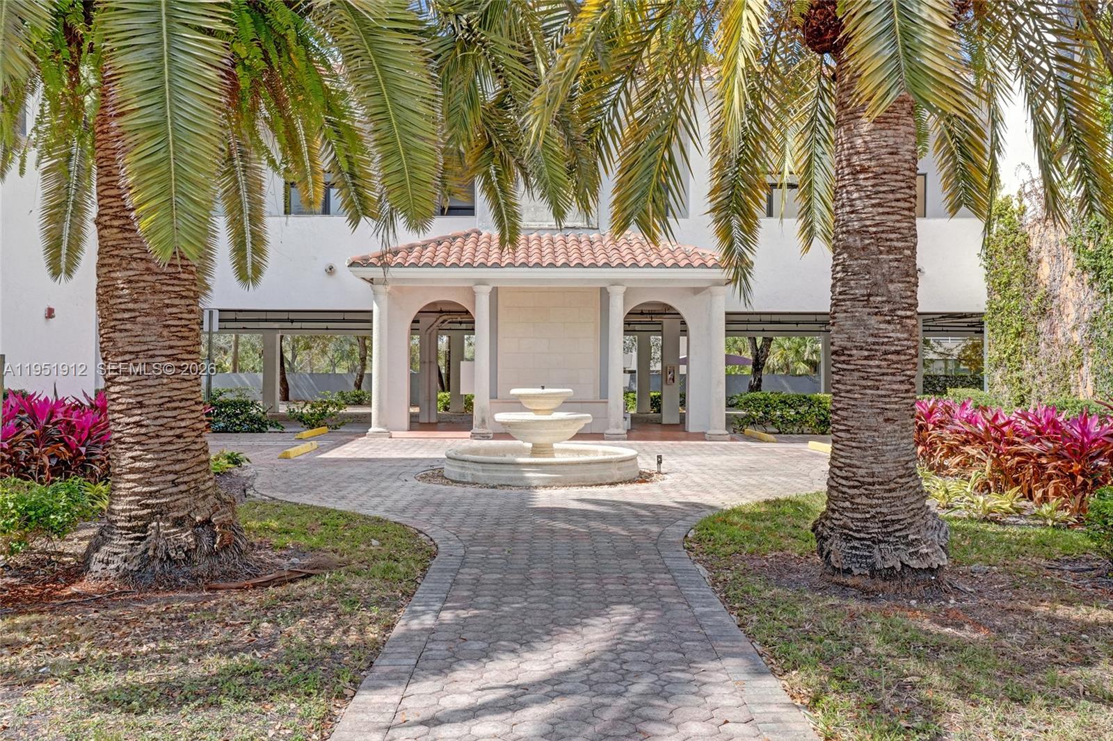 B  /   sq. ft. $ 2026-01-23 0 foto