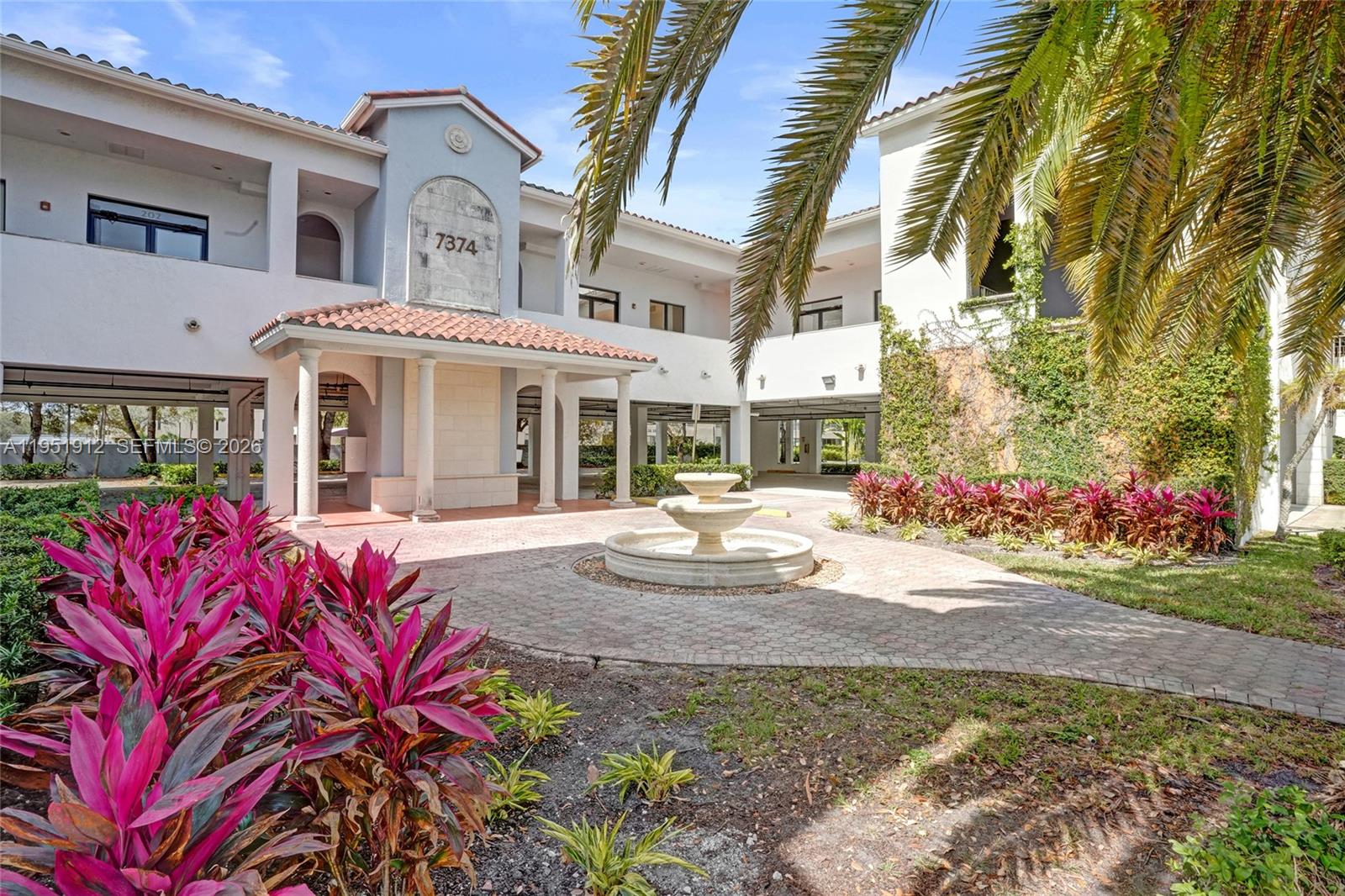 B  /   sq. ft. $ 2026-01-23 0 foto