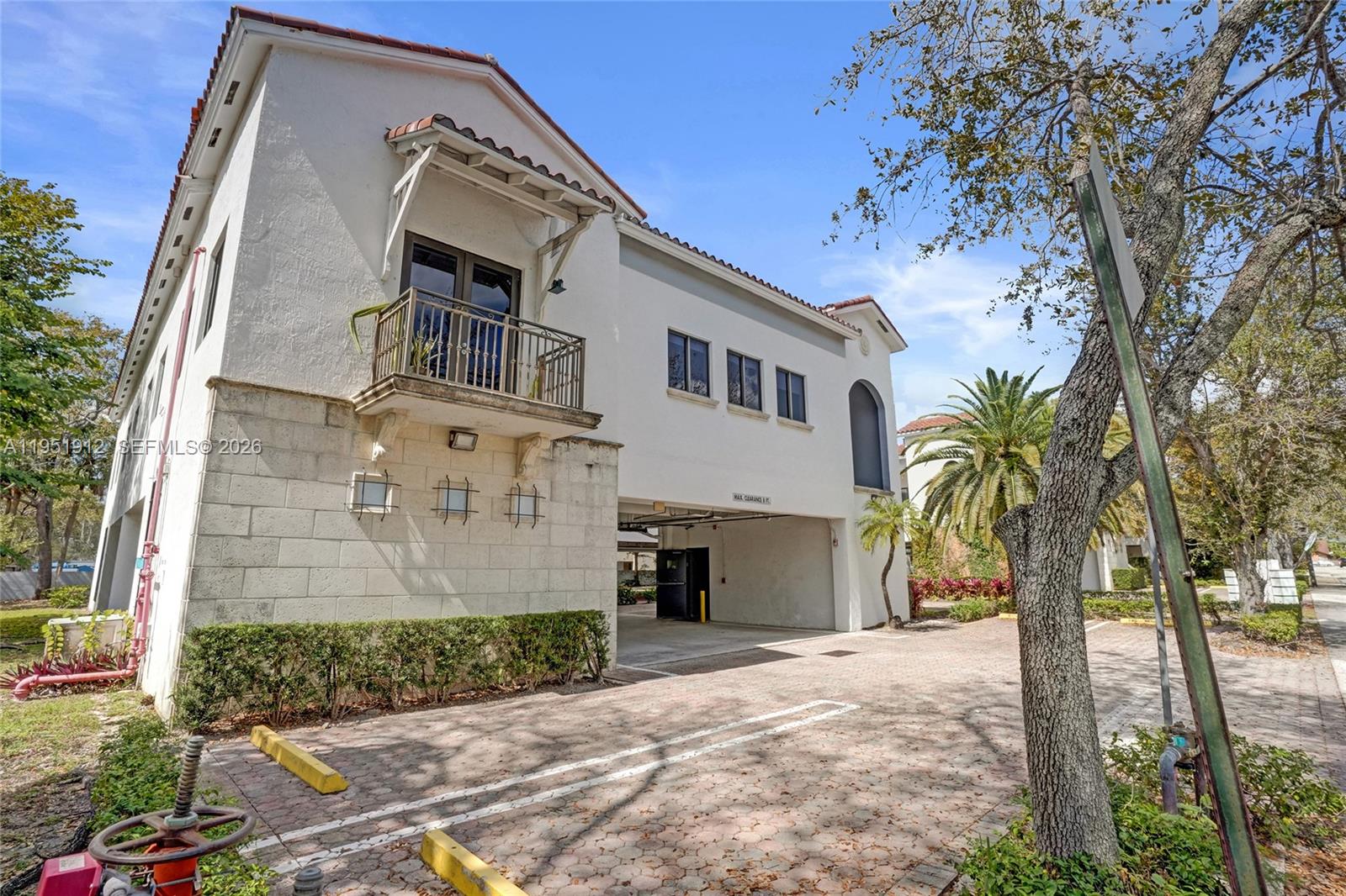 B  /   sq. ft. $ 2026-01-23 0 foto