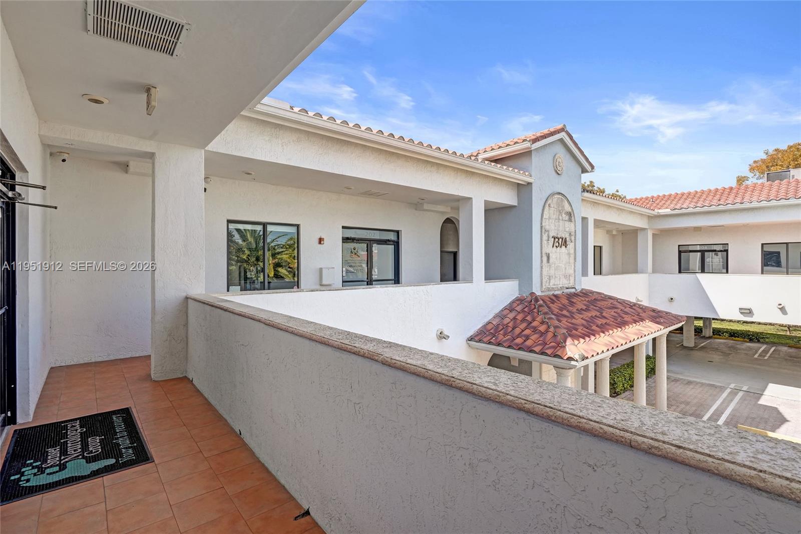 B  /   sq. ft. $ 2026-01-23 0 foto