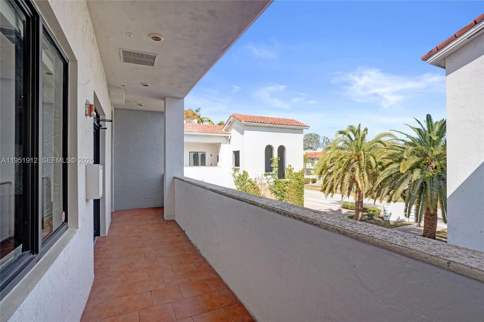 B  /   sq. ft. $ 2026-01-23 0 foto