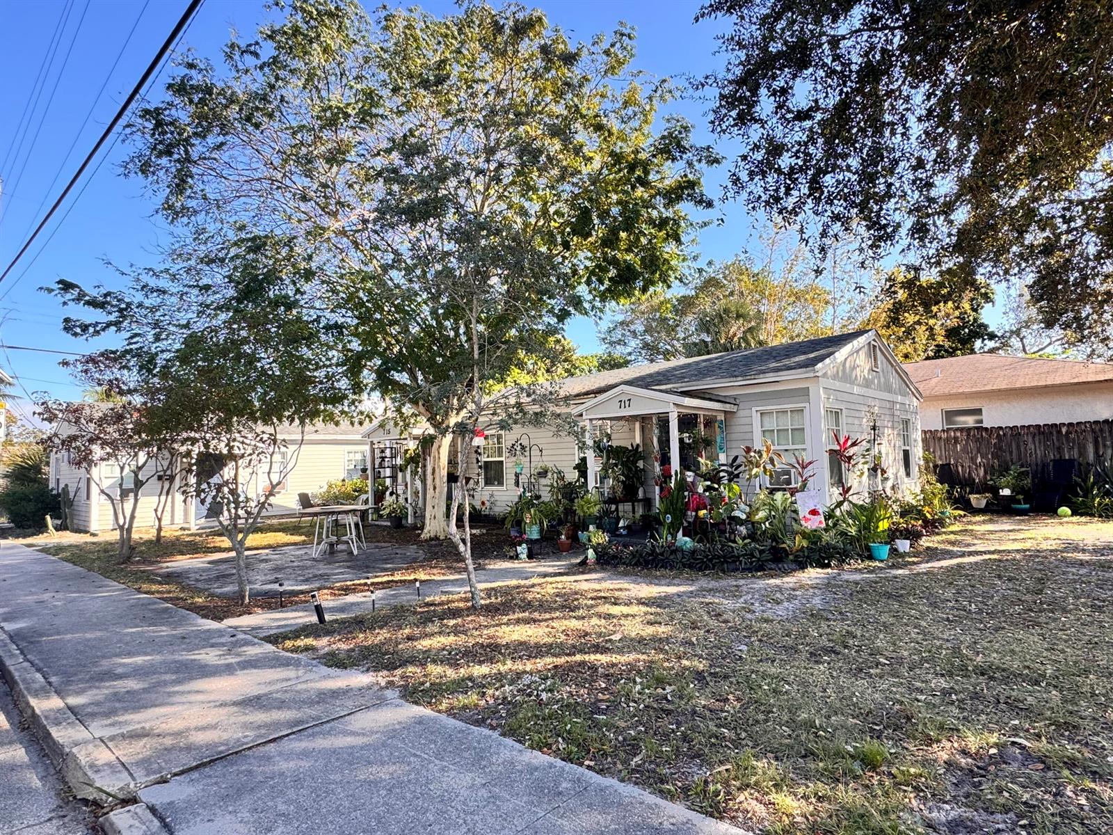   / 4 1600 sq. ft. $ 2026-06-09 0 foto