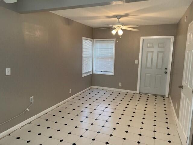   / 4 1600 sq. ft. $ 2026-06-09 0 foto