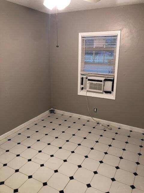   / 4 1600 sq. ft. $ 2026-06-09 0 foto