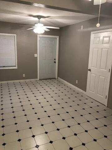   / 4 1600 sq. ft. $ 2026-06-09 0 foto