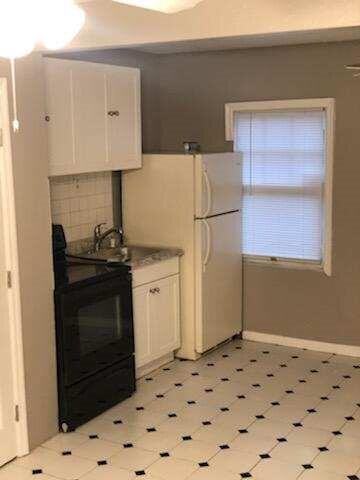   / 4 1600 sq. ft. $ 2026-06-09 0 foto