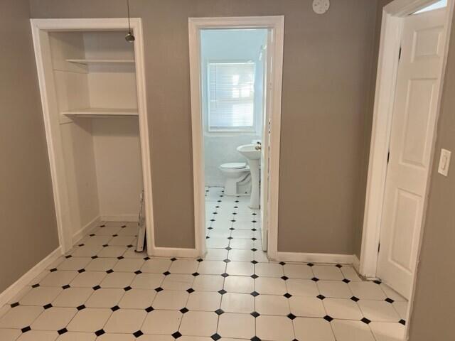   / 4 1600 sq. ft. $ 2026-06-09 0 foto