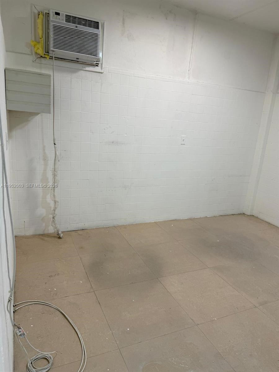 See details 115 / sq. ft. $ 2026-01-24 0 Photo