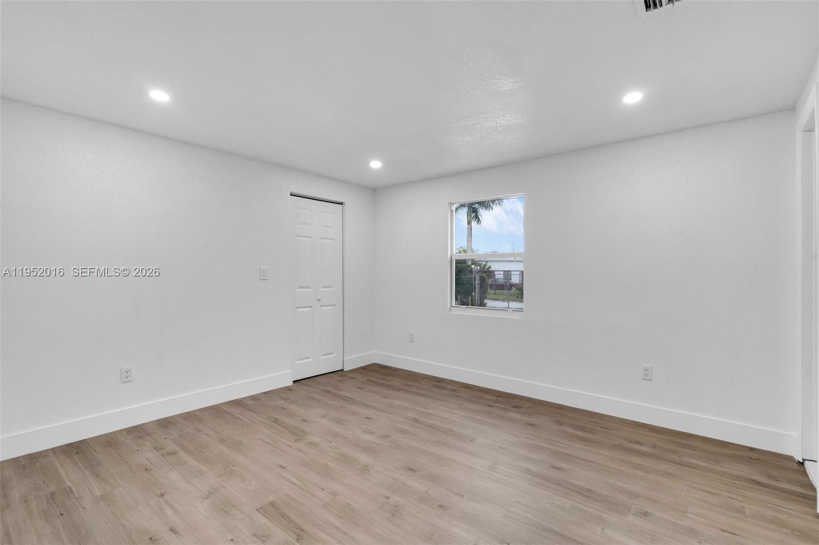   /  1649 sq. ft. $ 2026-01-24 0 Photo