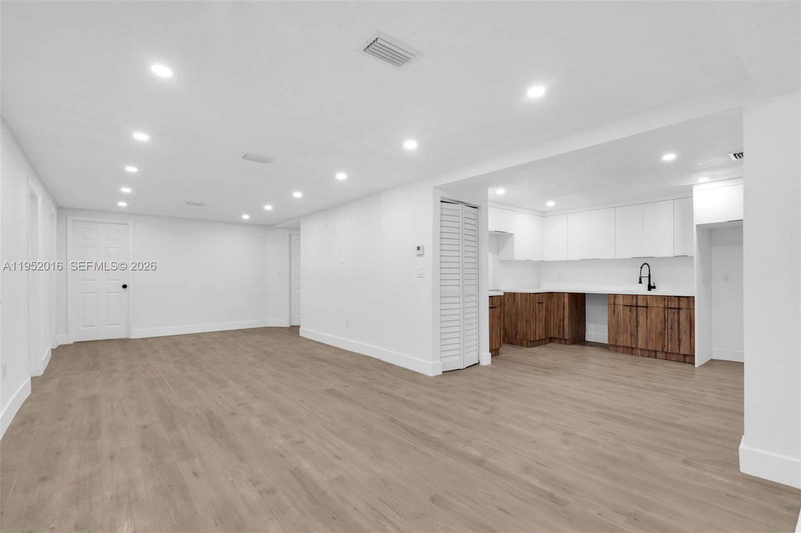   /  1649 sq. ft. $ 2026-01-24 0 Photo