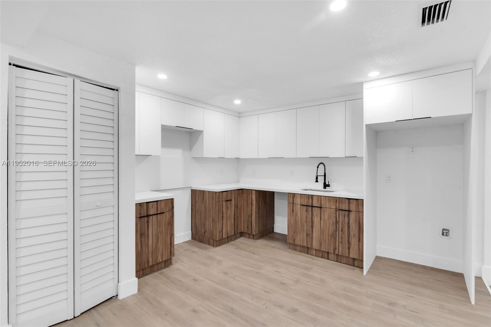   /  1649 sq. ft. $ 2026-01-24 0 Photo