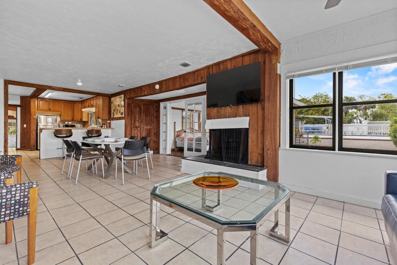 Ver detalles / 5 6497 sq. ft. $ 2026-02-26 0 foto